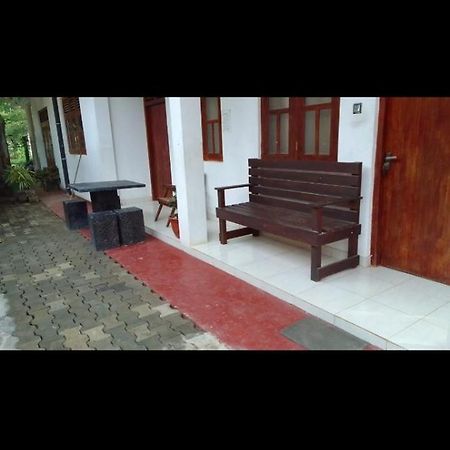 Dinesh Guest House Kataragama Εξωτερικό φωτογραφία