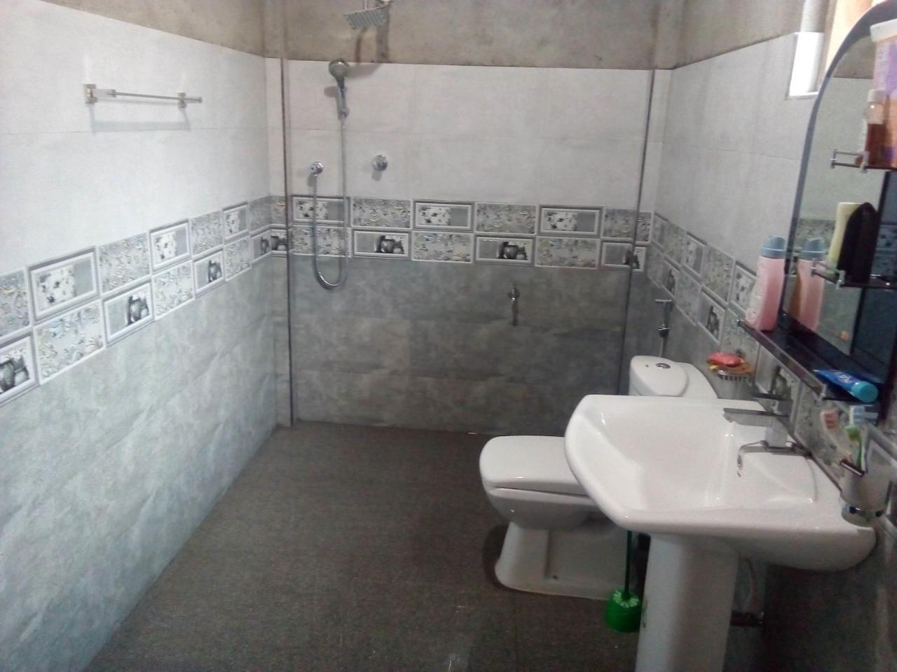 Dinesh Guest House Kataragama Εξωτερικό φωτογραφία