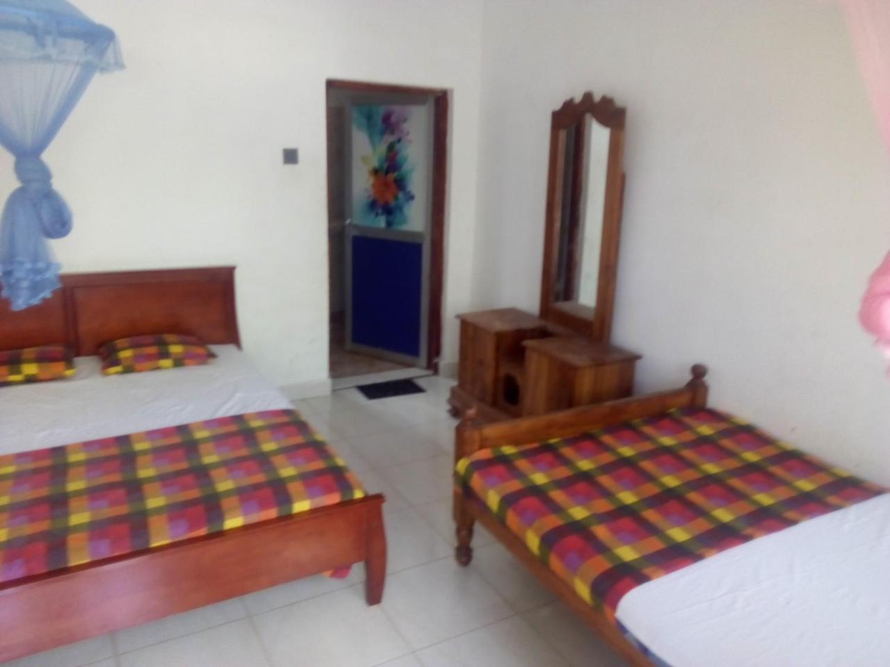 Dinesh Guest House Kataragama Εξωτερικό φωτογραφία