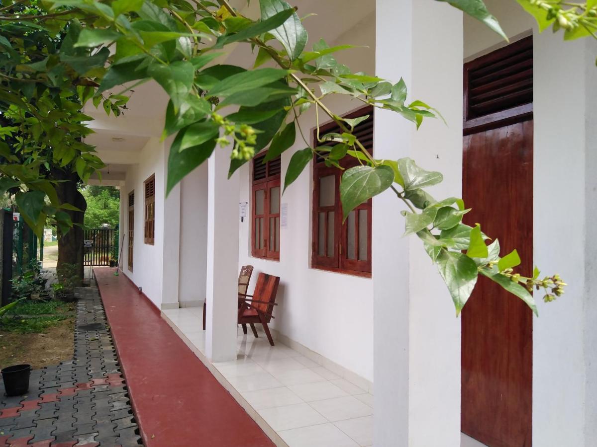 Dinesh Guest House Kataragama Εξωτερικό φωτογραφία